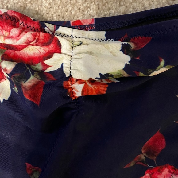 Cupshe two piece swim suit - Picture 8 of 11